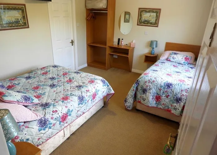 לינה וארוחת בוקר Cillcearn House 3*