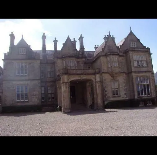 לינה וארוחת בוקר Cillcearn House 3*